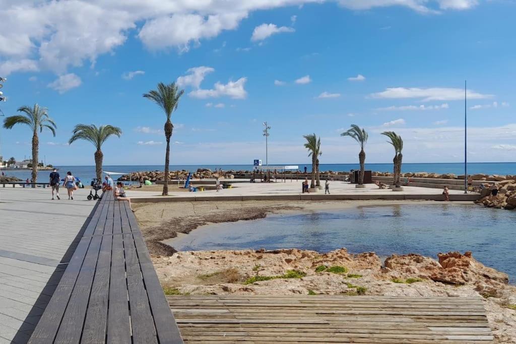 Apartment Los Locos Beach With Balcony And Wi-Fi Torrevieja Bagian luar foto