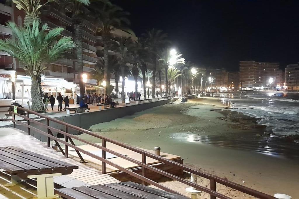 Apartment Los Locos Beach With Balcony And Wi-Fi Torrevieja Bagian luar foto