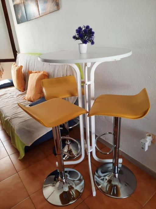Apartment Los Locos Beach With Balcony And Wi-Fi Torrevieja Bagian luar foto