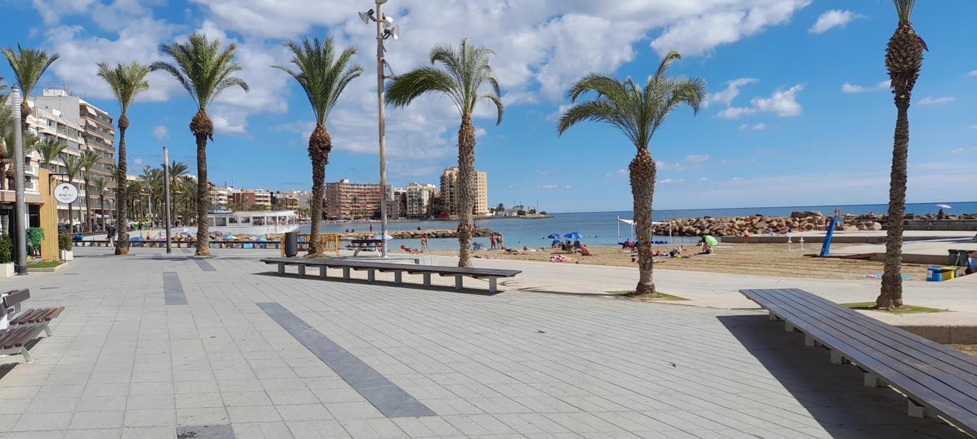 Apartment Los Locos Beach With Balcony And Wi-Fi Torrevieja Bagian luar foto
