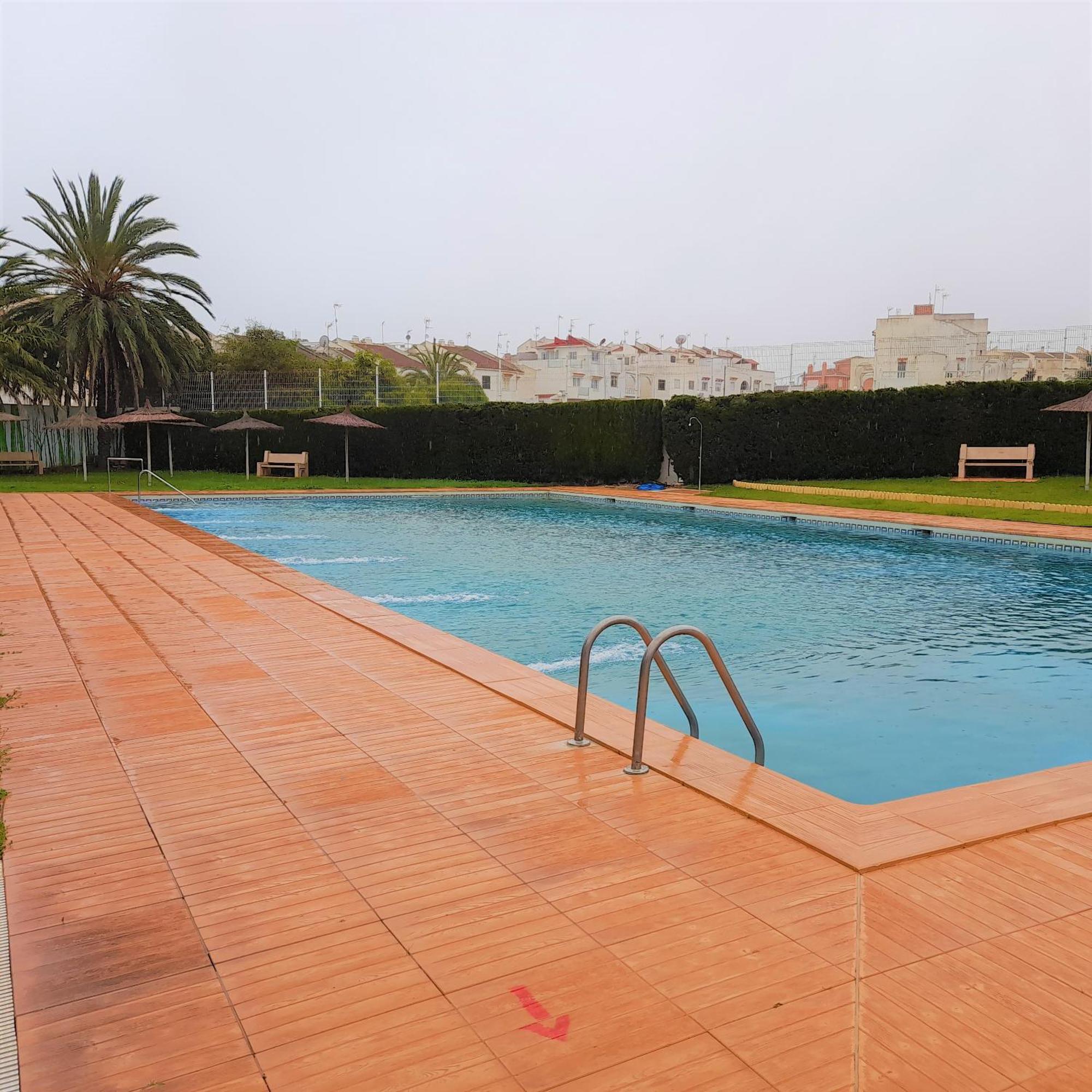 Apartment Los Locos Beach With Balcony And Wi-Fi Torrevieja Bagian luar foto