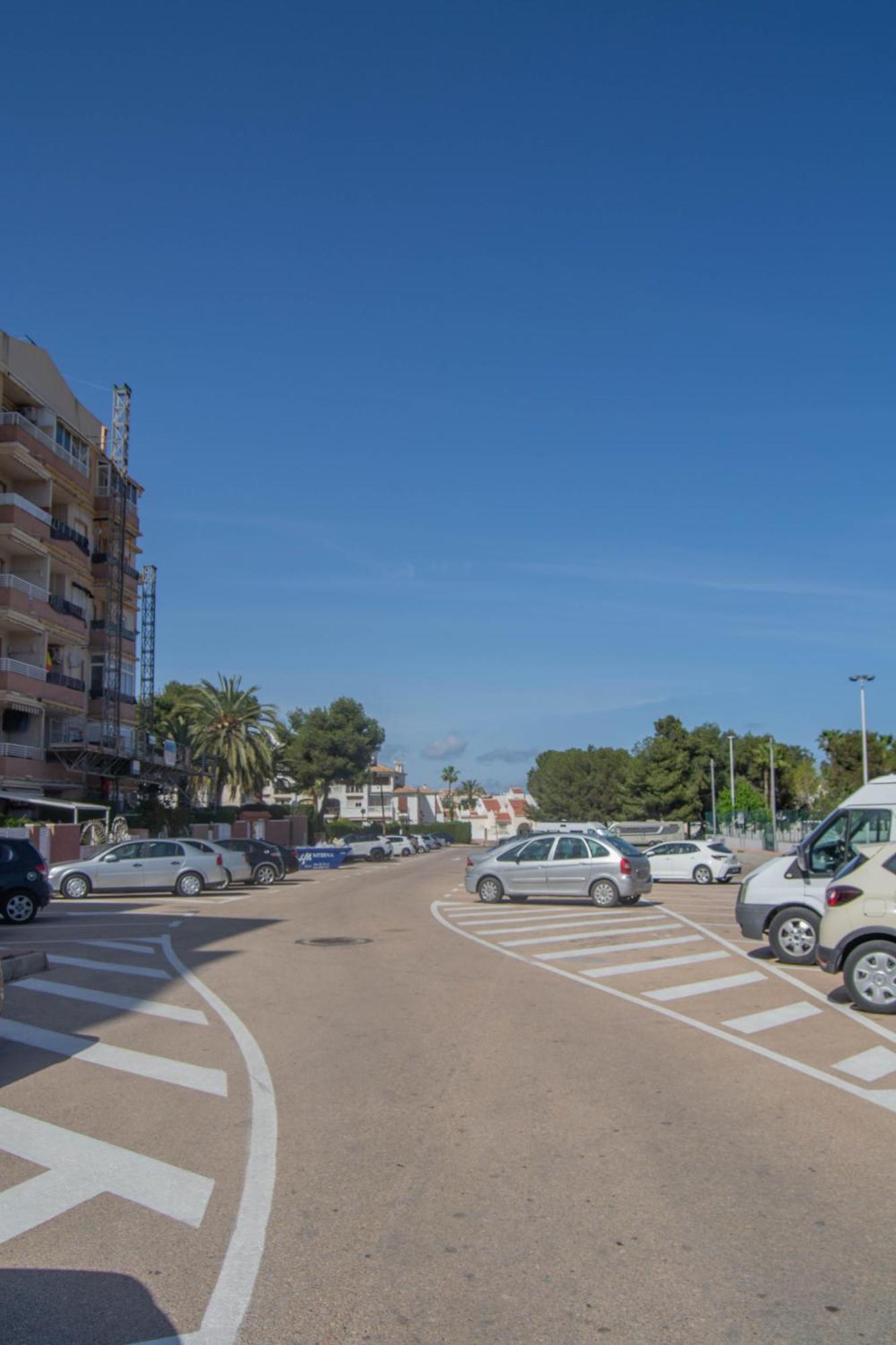 Apartment Los Locos Beach With Balcony And Wi-Fi Torrevieja Bagian luar foto