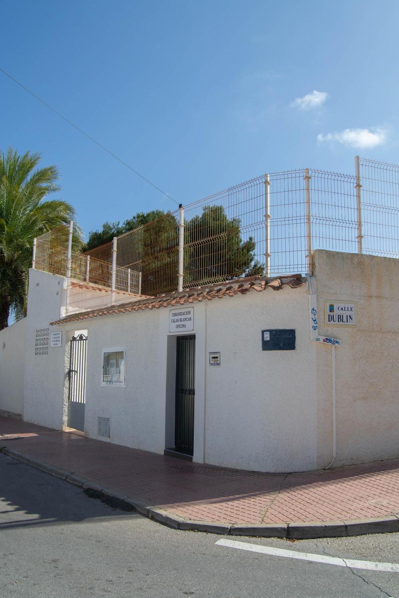 Apartment Los Locos Beach With Balcony And Wi-Fi Torrevieja Bagian luar foto